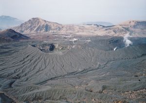 아소산 중앙화구(阿蘇山西火口)・활화산 A등급