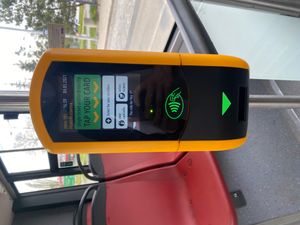 브르노의 비접촉식 검표기