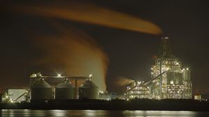 사미트 반다 파워 주식회사의 반다 바이오매스 발전소 야경