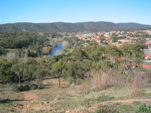 카라바르(Karabar)와 퀸비언 강(Queanbeyan River) 조망