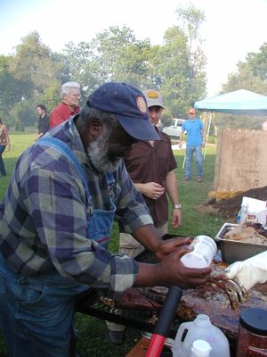 미국에서 유명한 바비큐 피트마스터, 에드 미첼 (Ed Mitchell) Ed Mitchell(프랭클린 푸드&스피릿츠 페스티벌에서)