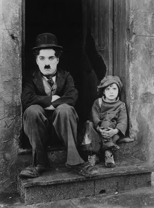 찰리 채플린(Charlie Chaplin)의 "방랑자(The Tramp)" 역 (1921)