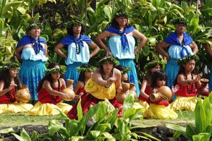 하와이 화산 국립공원(Hawaii Volcanoes National Park)의 파훌라(pa hula)에서의 훌라 카히코 공연