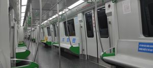 까뜨린 지하철 노선 내부