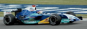 자크 빌뇌브(Jacques Villeneuve)가 자우버 C24(Sauber C24)로 2005년 미국 그랑프리(2005 United States Grand Prix) 예선전에 참가하는 모습