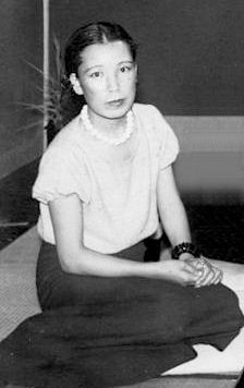 우노 치요(1897-1996) 탄생