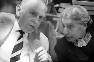 1962년 리제 마이트너와 함께