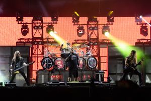 2022년 멕시코 헬 앤 헤븐 페스티벌에서 잭 와일드와 찰리 베난테와 함께 공연하는 팬테라