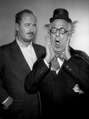 키넌 윈(Keenan Wynn)과 그의 아버지 에드 윈(Ed Wynn)이 출연한 "웃긴 옷을 입은 남자(The Man in the Funny Suit)" (1960)