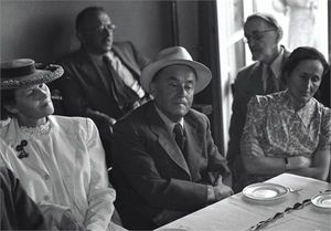 1946년 우시슈킨 상을 수상한 아그논