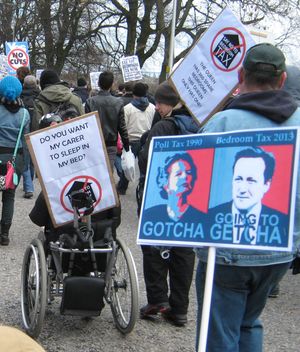 2013년 3월 30일, 스코틀랜드 의회 앞 장애인 권리 운동가