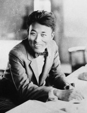 일제강점기 영화인 나운규는 《아리랑》과 《임자 없는 나룻배》를 비롯한 수많은 작품을 남겼으나 현존하는 작품은 단 한 편도 존재하지 않는다.