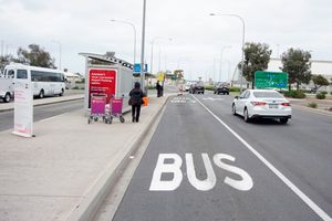 애들레이드 공항 버스 정류장