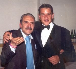 1999년 로마에서 파파라치 리노 바릴라리와 데이먼