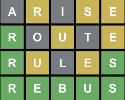 색상이 있는 정사각형 타일에 흰색 글자가 4줄로 배열되어 있으며, 각 줄에는 5개의 글자가 있습니다. ARISE, ROUTE, RULES, REBUS 순서로 표시됩니다. A, I, O, T, L은 회색 사각형에, ARISE의 R, S, E, ROUTE의 U와 E, RULES의 U와 E는 노란색 사각형에, ROUTE의 R, RULES의 R과 S, REBUS의 모든 글자는 녹색 사각형에 있습니다.