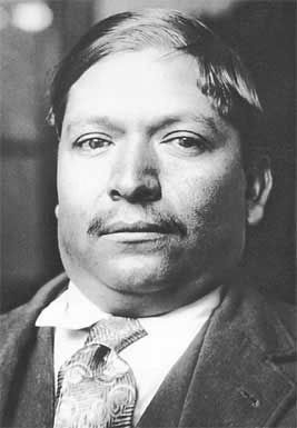 사투르니노 세디요. 카르데나스에 반기를 든 마지막 주요 군사 지도자였다.