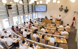 이나치사르투트 개회 장면