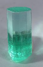 베릴륨은 주로 녹주석에서 생산된다.