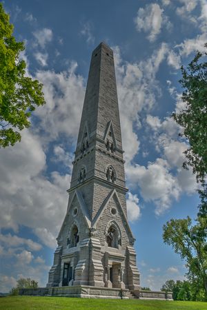 사라토가 기념비 오벨리스크