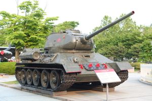1950년 북한군의 표준 전차였던 T-34 전차는 오산 전투에서 사용되었다.