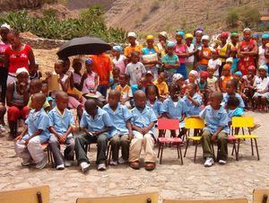 산티아구 섬의 유치원 졸업식