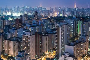 상파울루는 브라질 최대 도시이다.