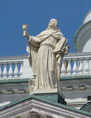 헬싱키 대성당에 있는 아우구스트 브레도의 요한복음사가상