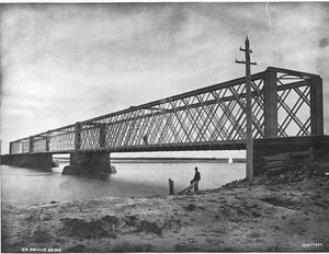 1875년의 대륙횡단철도(Intercolonial Railway) 다리. 이 철도는 연합의 결과로 건설되었다.