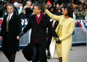 오바마는 2009년 대통령 취임식에서 이자벨 톨레도가 만든 생갈렌 자수를 사용한 의상을 입었다.