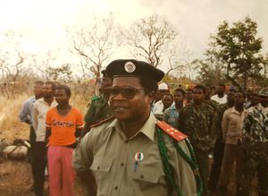 아폰소 들라카마(Afonso Dhlakama) (중앙), 1979년부터 레나모(RENAMO) 지도자