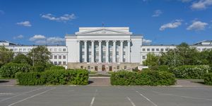 우랄 연방 대학교(Ural Federal University) 본관