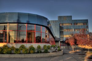 에드먼턴 공립학교(Edmonton Public Schools) 본부. 에드먼턴 시의 공립 교육구 3곳 중 하나이다.