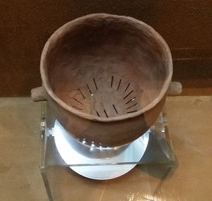 청동기 시대의 시루(한국 전통 찜기)