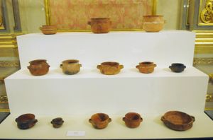 아리발로스와 그릇들이 2011년 예일대학교에 의해 반환됨