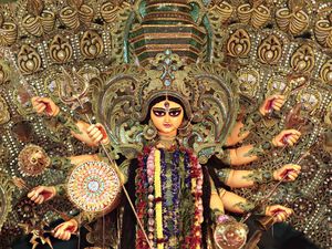 듀르가 푸자는 벵골 힌두교도들의 가장 큰 축제이다.