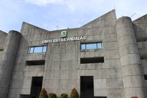 안달라스 대학교(Andalas University) 총장실 건물