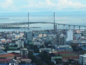 2022년 기준 필리핀에서 가장 긴 해상 교량인 세부-코르도바 링크 익스프레스웨이(CCLEX)는 세부 시티를 막탄섬의 코르도바 시와 연결한다.