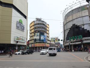 필리핀에서 가장 오래된 거리로 여겨지는 세부 시내의 콜론 거리(Colon Street)