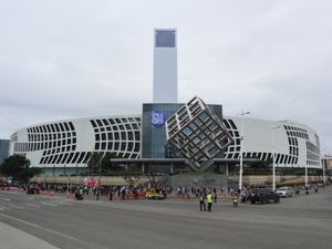 SM 시사이드 시티 세부는 세부 시에서 가장 큰 쇼핑몰이며 필리핀에서 4번째로 큰 쇼핑몰이다.