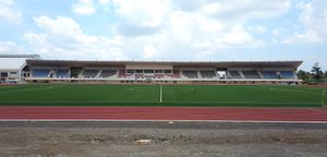 다바오 시티 스포츠 콤플렉스(Davao City–UP Sports Complex)의 경기장과 육상 경기장.