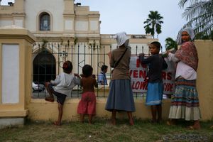 아클란주 칼리보의 아티족 가족