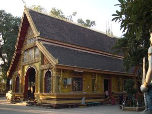 왓 시 무앙(Wat Si Muang)
