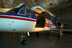 페덱스 익스프레스의 최초 항공기인 웬디호(Dassault Falcon 20)가 스티븐 F. 우드바-헤이지 센터에 전시되어 있다.