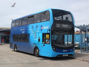 커노의 U1 노선은 폴머스 인근 대학교 캠퍼스와 트루로를 연결했으나, 현재는 뉴키까지 연장되었다.