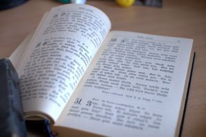 구식 표기법으로 쓰인 라트비아어 루터교 찬송가.