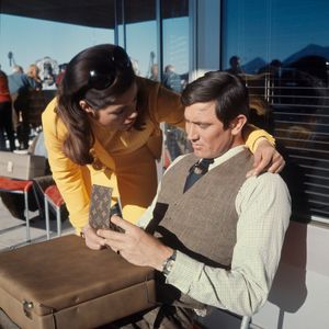 조지 레이즌비 분의 제임스 본드