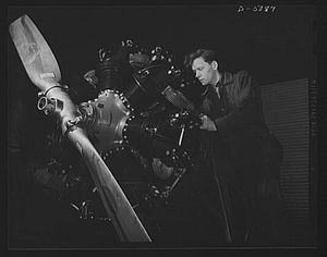 컨티넨탈 복렬 성형 엔진, 1944