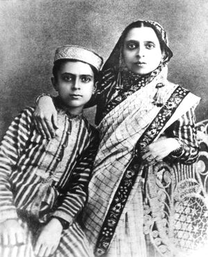 소년 시절의 자와할랄 네루와 그의 어머니 스와룹 라니