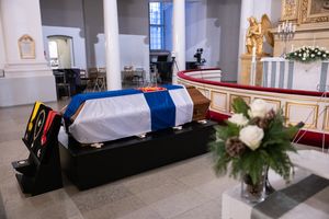 마르티 아티사리의 국장