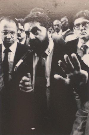 1989년 브라질 하원 본회의에서 연설하는 루라